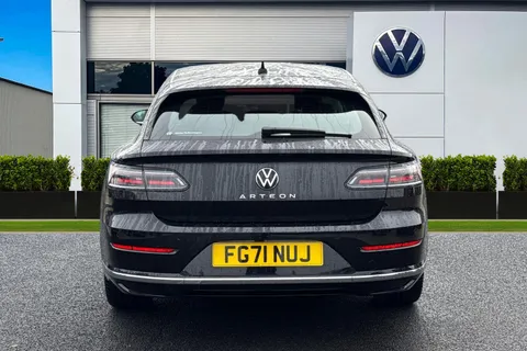 FG71NUJ Volkswagen Arteon Arteon Shooting Brake Elegance 2.0 TDI 150PS 7-Speed DSG 5 Door Thumbnail #5