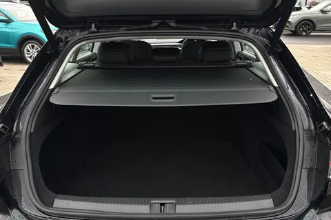 FG71NUJ Volkswagen Arteon Arteon Shooting Brake Elegance 2.0 TDI 150PS 7-Speed DSG 5 Door Thumbnail #7