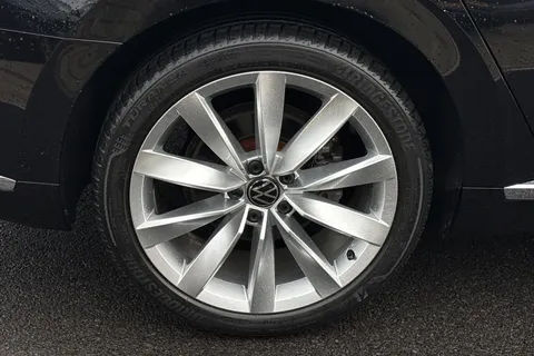 13 of 43 for VOLKSWAGEN ARTEON ELEGANCE TDI S-A