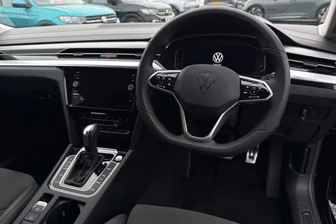18 of 43 for VOLKSWAGEN ARTEON ELEGANCE TDI S-A