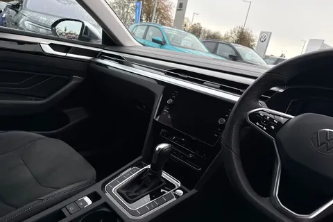 20 of 43 for VOLKSWAGEN ARTEON ELEGANCE TDI S-A