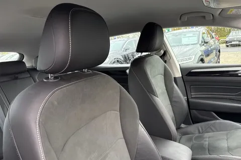 24 of 43 for VOLKSWAGEN ARTEON ELEGANCE TDI S-A