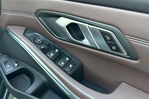 OE21AKK BMW 3 Series 2.0 330e 12kWh Sport Pro Touring Auto Euro 6 (s/s) 5dr Thumbnail #43