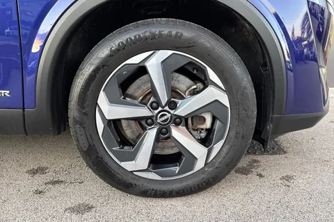 PJ23UYV Nissan Qashqai 1.5 h e-POWER N-Connecta Auto Euro 6 (s/s) 5dr Thumbnail #14