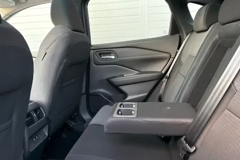 PJ23UYV Nissan Qashqai 1.5 h e-POWER N-Connecta Auto Euro 6 (s/s) 5dr Thumbnail #31