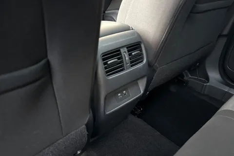 PJ23UYV Nissan Qashqai 1.5 h e-POWER N-Connecta Auto Euro 6 (s/s) 5dr Thumbnail #32