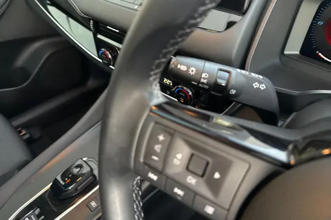 PJ23UYV Nissan Qashqai 1.5 h e-POWER N-Connecta Auto Euro 6 (s/s) 5dr Thumbnail #48