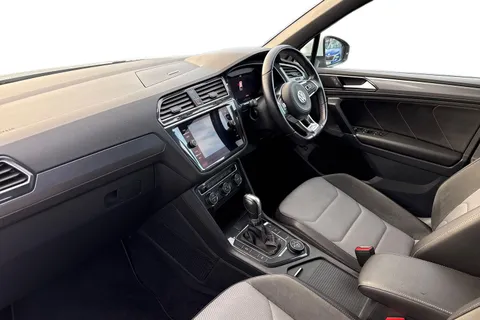 ET18HJO Volkswagen Tiguan 2.0 TDI R-Line DSG 4Motion Euro 6 (s/s) 5dr Thumbnail #9