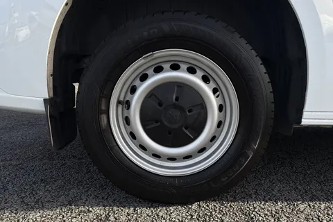 DG25EYP Volkswagen Transporter 2.0 TDI 110 Commerce Plus Van Thumbnail #12