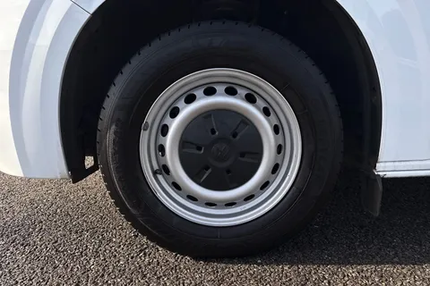 DG25EYP Volkswagen Transporter 2.0 TDI 110 Commerce Plus Van Thumbnail #14