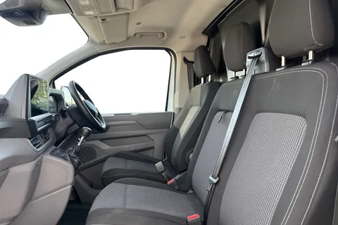 DG25EYP Volkswagen Transporter 2.0 TDI 110 Commerce Plus Van Thumbnail #17