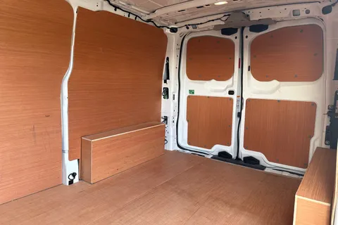 DG25EYP Volkswagen Transporter 2.0 TDI 110 Commerce Plus Van Thumbnail #20