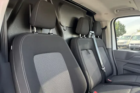 DG25EYP Volkswagen Transporter 2.0 TDI 110 Commerce Plus Van Thumbnail #25