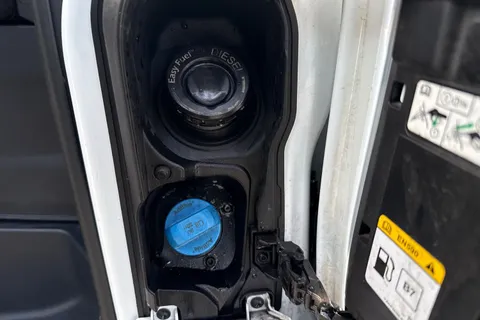 DG25EYP Volkswagen Transporter 2.0 TDI 110 Commerce Plus Van Thumbnail #26