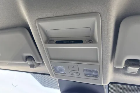 DG25EYP Volkswagen Transporter 2.0 TDI 110 Commerce Plus Van Thumbnail #39