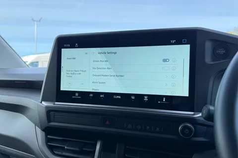 DG25EYP Volkswagen Transporter 2.0 TDI 110 Commerce Plus Van Thumbnail #56