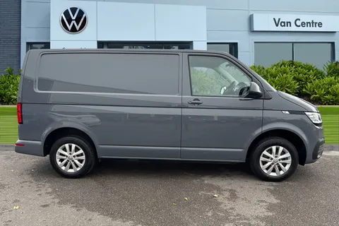 CX24NZR Volkswagen Transporter 2.0 TDI 110 Highline Van Thumbnail #4