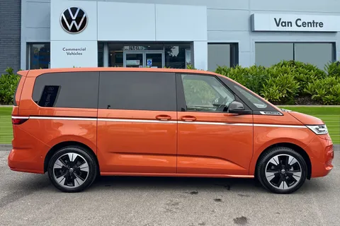 DG25ACU Volkswagen Multivan LWB 2.0 TDI 150PS Style DSG 7 Seats/Panoramic Sunroof Thumbnail #3