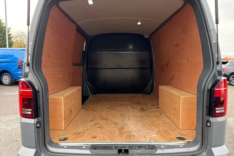 CX24NZR Volkswagen Transporter 2.0 TDI 110 Highline Van Thumbnail #10