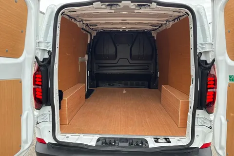 CX25LXY Volkswagen Transporter 2.0 TDI 110 Commerce Plus Van Thumbnail #11