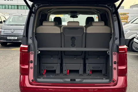 DG25AAJ Volkswagen Multivan SWB 2.0 TDI Life 5dr DSG 7 Seats Thumbnail #7