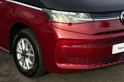 DG25AAJ Volkswagen Multivan SWB 2.0 TDI Life 5dr DSG 7 Seats Thumbnail #9