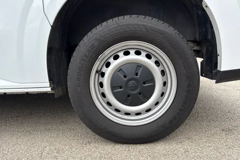 CX25LXY Volkswagen Transporter 2.0 TDI 110 Commerce Plus Van Thumbnail #24