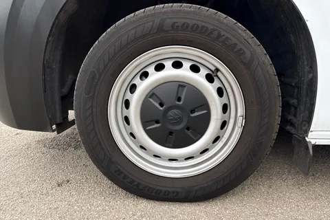 CX25LXY Volkswagen Transporter 2.0 TDI 110 Commerce Plus Van Thumbnail #25