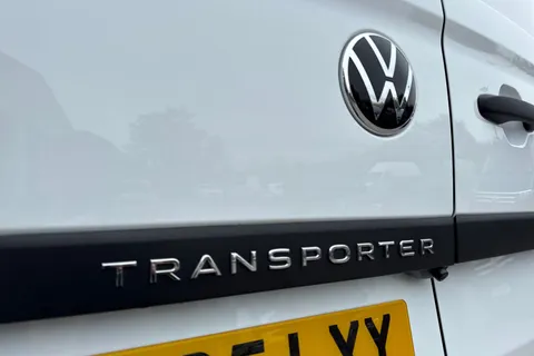 CX25LXY Volkswagen Transporter 2.0 TDI 110 Commerce Plus Van Thumbnail #29