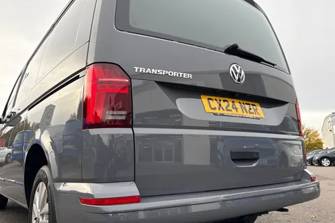 CX24NZR Volkswagen Transporter 2.0 TDI 110 Highline Van Thumbnail #28