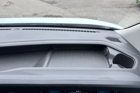 CX25LYK Volkswagen Transporter 2.0 TDI 110 Commerce Plus Van Thumbnail #39