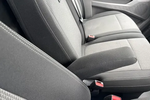 CX25LYK Volkswagen Transporter 2.0 TDI 110 Commerce Plus Van Thumbnail #42