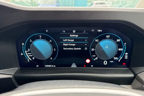 CX25LYK Volkswagen Transporter 2.0 TDI 110 Commerce Plus Van Thumbnail #44