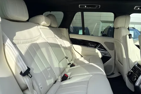 Land Rover Range Rover 3.0 P460e 38.2kWh Edition Auto 4WD Euro 6 (s/s) 5dr Thumbnail #13