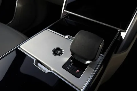 Land Rover Range Rover 3.0 P460e 38.2kWh Edition Auto 4WD Euro 6 (s/s) 5dr Thumbnail #17