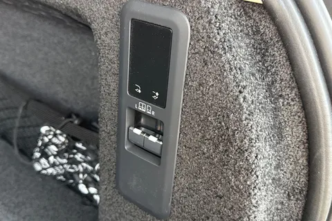 Land Rover Range Rover 3.0 P460e 38.2kWh Edition Auto 4WD Euro 6 (s/s) 5dr Thumbnail #27