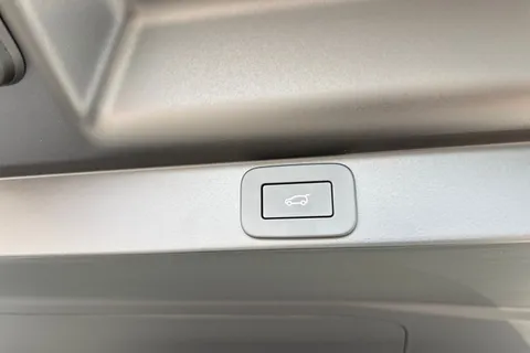 Land Rover Range Rover 3.0 P460e 38.2kWh Edition Auto 4WD Euro 6 (s/s) 5dr Thumbnail #28