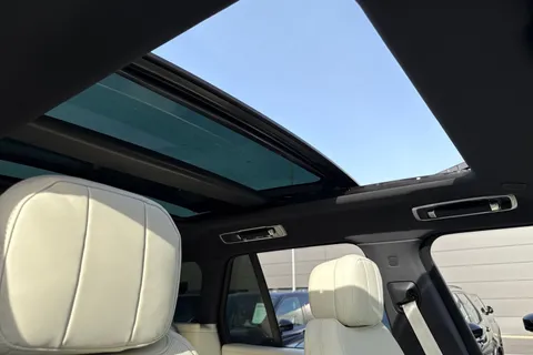 Land Rover Range Rover 3.0 P460e 38.2kWh Edition Auto 4WD Euro 6 (s/s) 5dr Thumbnail #34