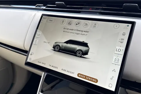 Land Rover Range Rover 3.0 P460e 38.2kWh Edition Auto 4WD Euro 6 (s/s) 5dr Thumbnail #46