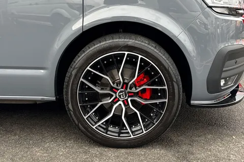 DF73JJO Volkswagen Transporter 2.0 TDI 150ps 6 Speed Starlight Camper Thumbnail #10