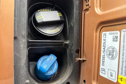 27 of 64 for VOLKSWAGEN CALIFORNIA OCEAN TDI S-A