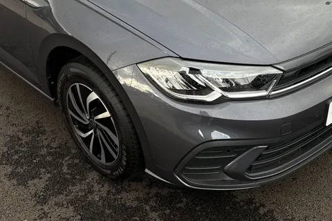 MK24LZX Volkswagen Polo 1.0 Life 5dr **PARKING SENSORS** Thumbnail #9