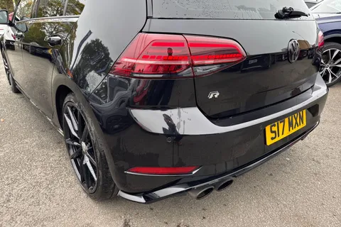 S17MXN Volkswagen Golf 2.0 TSI 310 R 5dr 4MOTION DSG | R Performance Pack | Heated Seats Thumbnail #9