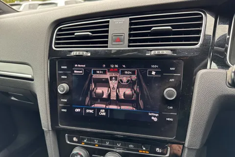 S17MXN Volkswagen Golf 2.0 TSI 310 R 5dr 4MOTION DSG | R Performance Pack | Heated Seats Thumbnail #23