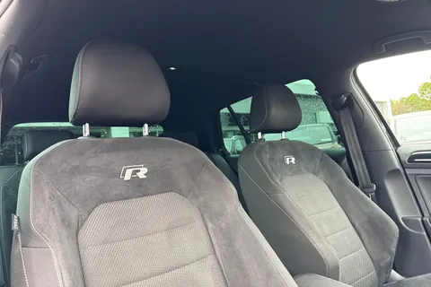 S17MXN Volkswagen Golf 2.0 TSI 310 R 5dr 4MOTION DSG | R Performance Pack | Heated Seats Thumbnail #25