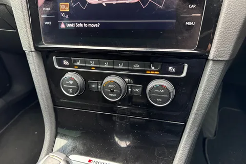 S17MXN Volkswagen Golf 2.0 TSI 310 R 5dr 4MOTION DSG | R Performance Pack | Heated Seats Thumbnail #48