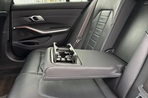 MD21XDN BMW 3 Series 3.0 M340d MHT Auto xDrive Euro 6 (s/s) 4dr Thumbnail #31