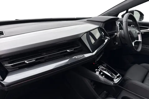 9 of 67 for Audi Q4 e-tron Q4 Sportback S line 45 e-tron 210,00 kW