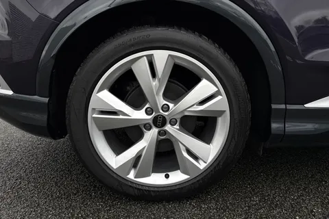 22 of 67 for Audi Q4 e-tron Q4 Sportback S line 45 e-tron 210,00 kW