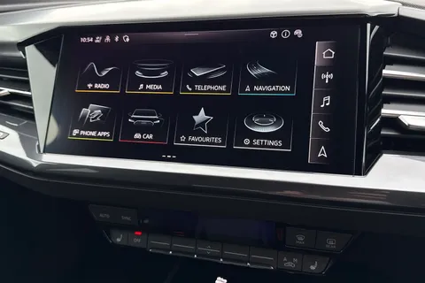 31 of 67 for Audi Q4 e-tron Q4 Sportback S line 45 e-tron 210,00 kW